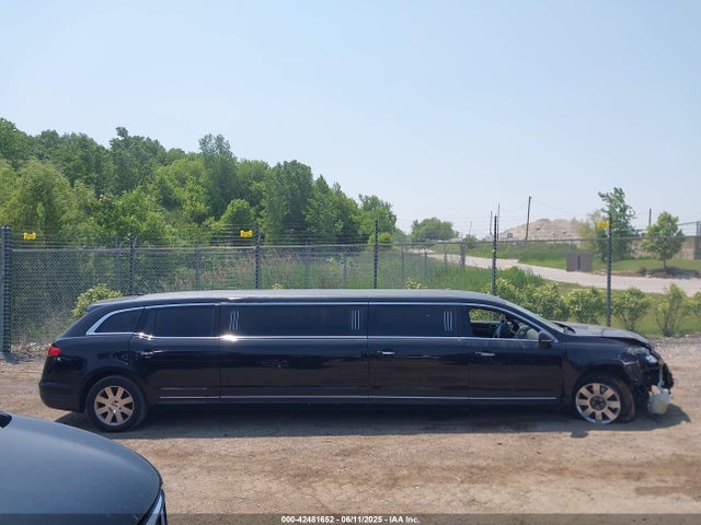 Lincoln MKT 2015 2L1MJ5LK8FBL00480 Image 13