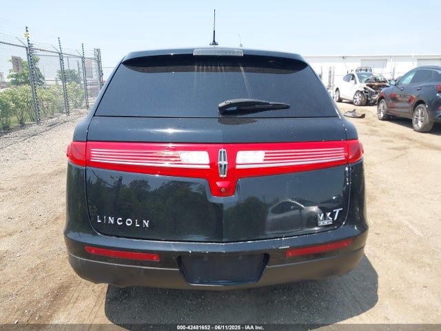 Lincoln MKT 2015 2L1MJ5LK8FBL00480 Image 16
