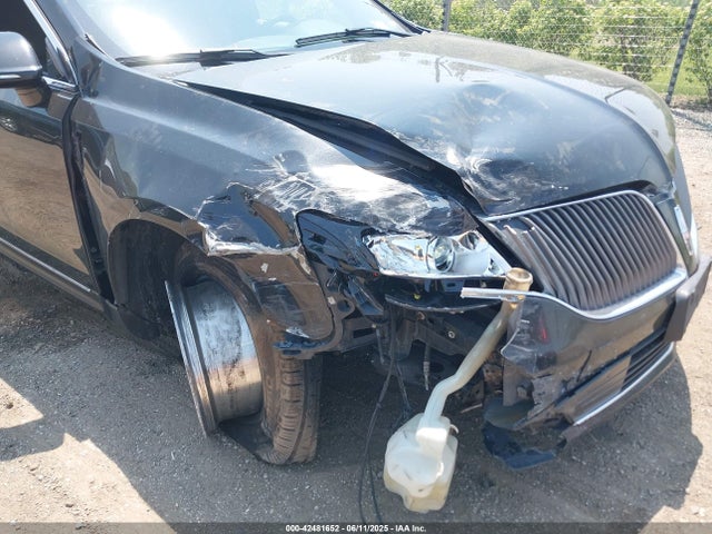 Lincoln MKT 2015 2L1MJ5LK8FBL00480 Image 6