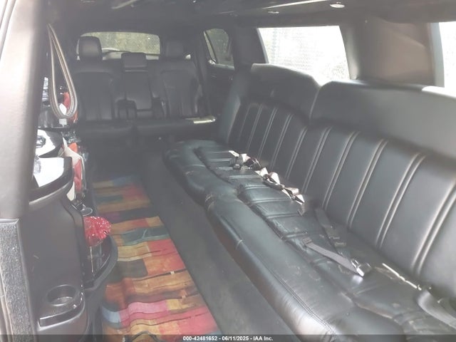 Lincoln MKT 2015 2L1MJ5LK8FBL00480 Image 8