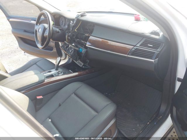 2010 BMW X5 5UXFE4C59AL385079 Photo 4