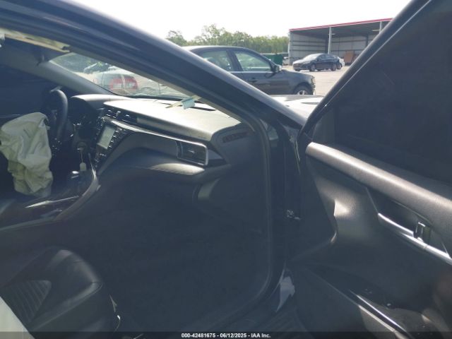2019 TOYOTA CAMRY 4T1B11HK7KU182420 Photo 4