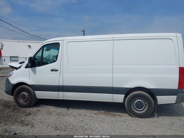 W1Y70BGY9NT088053 Mercedes-Benz Sprinter 1500 Standard Roof I4
