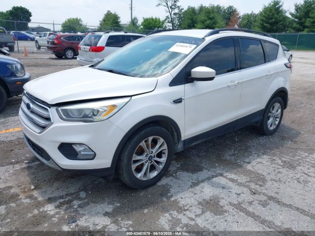 2017 FORD ESCAPE 1FMCU0GD8HUC09092 Photo 1