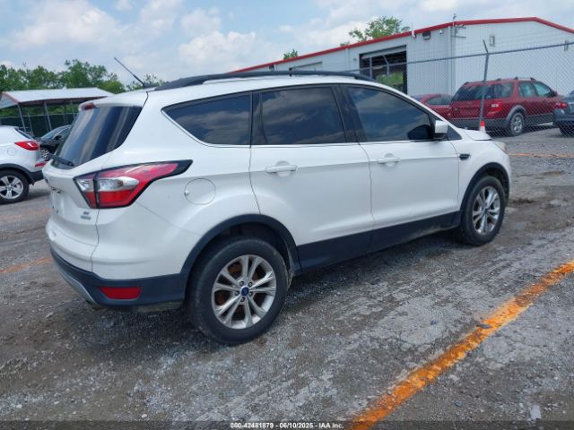 2017 FORD ESCAPE 1FMCU0GD8HUC09092 Photo 3