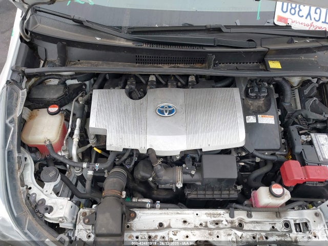 JTDKBRFU0G3003930 Toyota Prius Two