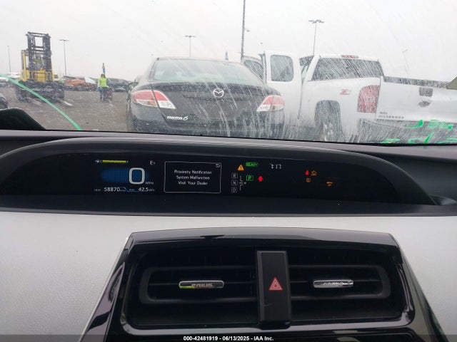 JTDKBRFU0G3003930 Toyota Prius Two