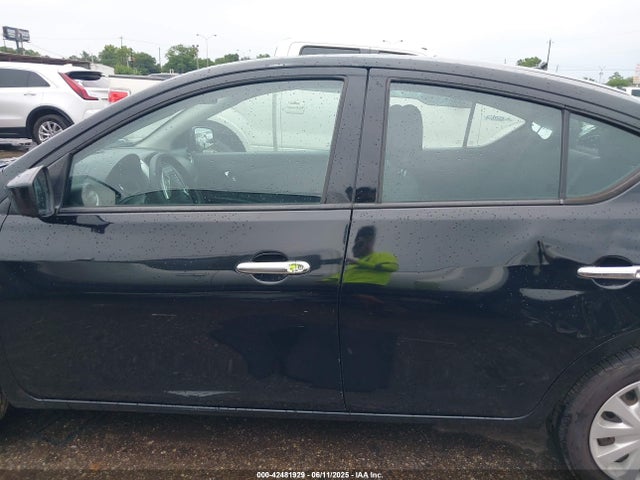 3N1CN7AP7JL805150 Nissan 2018