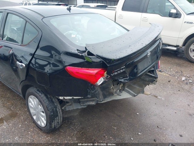 3N1CN7AP7JL805150 Nissan 2018