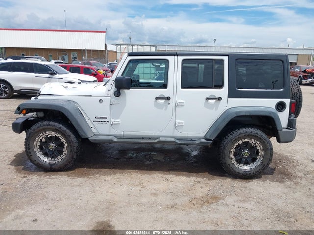 1C4BJWDG6EL290055 Jeep Wrangler