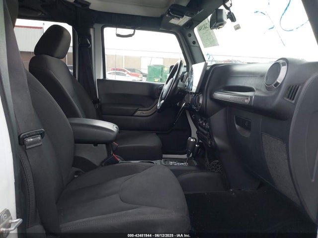 1C4BJWDG6EL290055 Jeep Wrangler