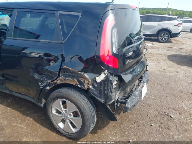 Продаж на аукціоні авто 2016 Kia Soul, vin: KNDJN2A21G7365208, номер лоту: 42482023