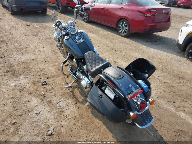 1HD1JDV11FB023003 Harley-Davidson Softail Deluxe
