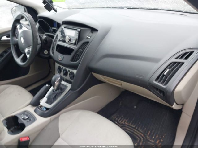 1FADP3F20EL205532 Ford FOCUS SE