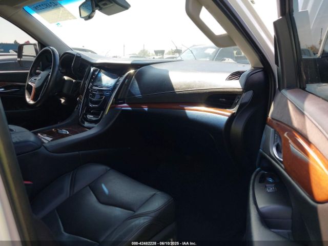 1GYS3JKJ7GR154944 Cadillac Escalade Esv Premium Collection