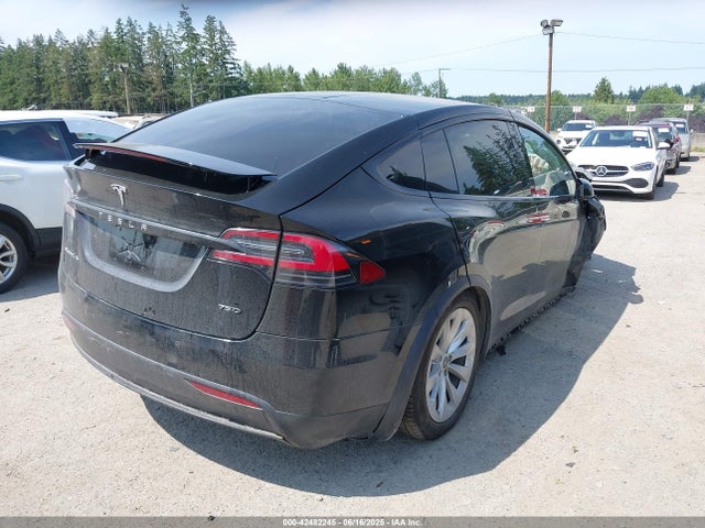 2018 TESLA MODEL X 5YJXCDE2XJF139966 Photo 3