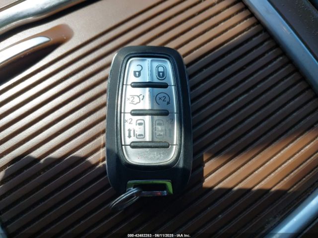 2017 CHRYSLER PACIFICA 2C4RC1GGXHR705963 Photo 10