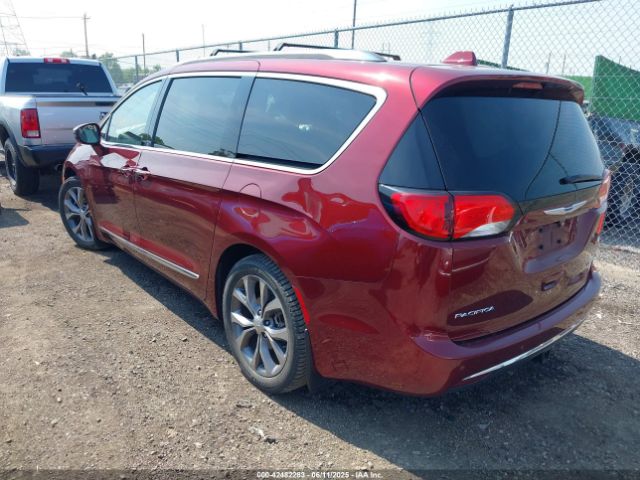 2017 CHRYSLER PACIFICA 2C4RC1GGXHR705963 Photo 2