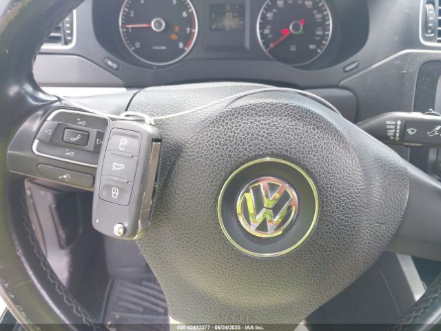 3VWD07AJ1EM426072 Volkswagen Jetta