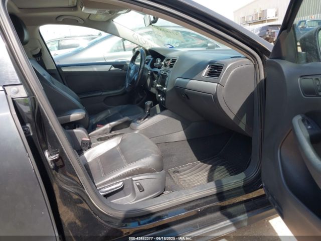 3VWD07AJ1EM426072 Volkswagen Jetta