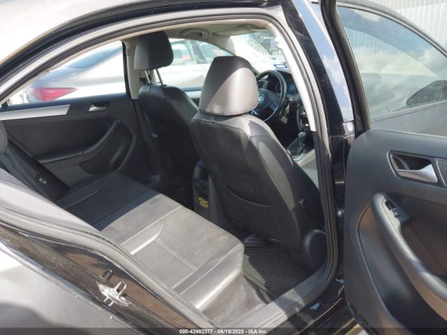 3VWD07AJ1EM426072 Volkswagen Jetta
