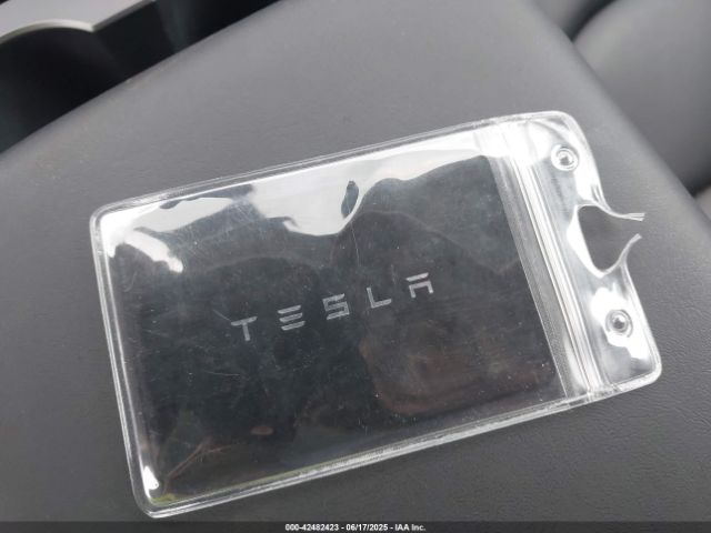 2023 TESLA MODEL Y 7SAYGDEE1PF610661 Photo 10