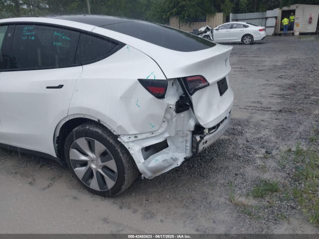 2023 TESLA MODEL Y 7SAYGDEE1PF610661 Photo 5