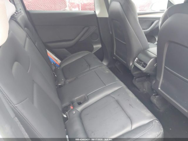 2023 TESLA MODEL Y 7SAYGDEE1PF610661 Photo 7