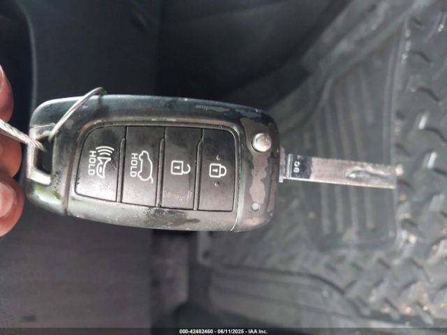 2019 HYUNDAI VELOSTER KMHTG6AFXKU019631 Photo 10