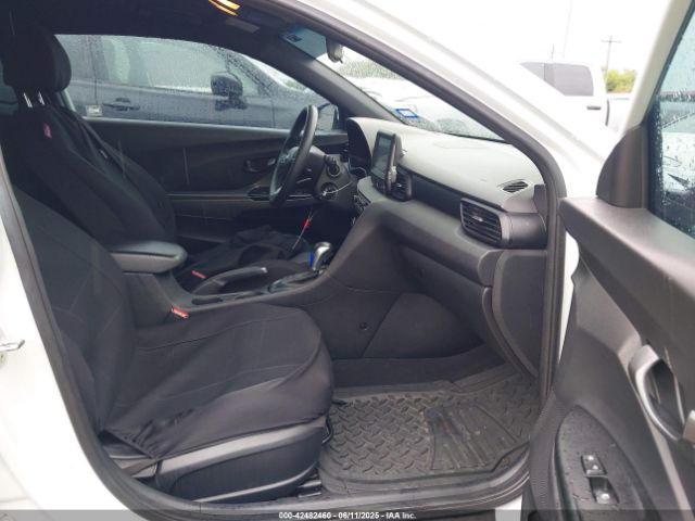 2019 HYUNDAI VELOSTER KMHTG6AFXKU019631 Photo 4