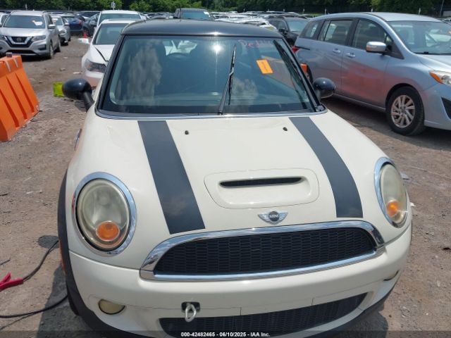 2010 MINI COOPER S WMWMF7C53ATZ74200 Photo 5