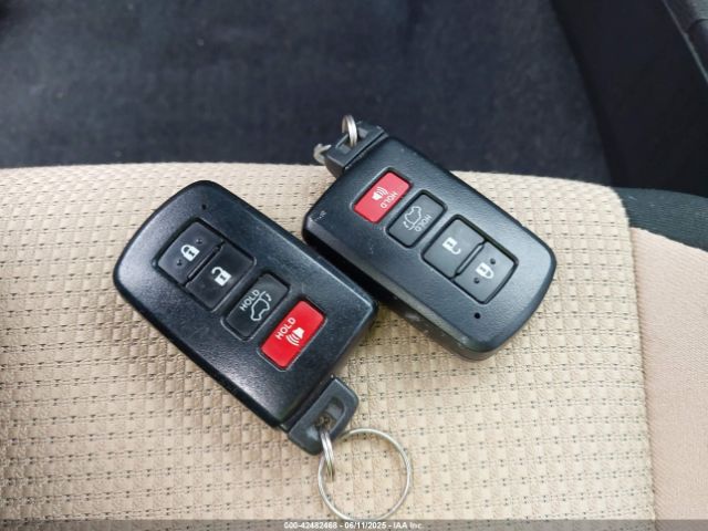 2T3WFREV4JW478761 Toyota 2ar-fe