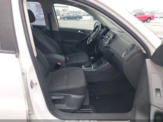 WVGAV3AX7EW507156 Volkswagen TIGUAN S