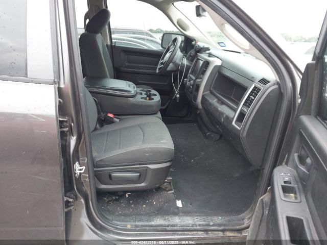 2021 RAM 1500 CLASSIC 1C6RR6FG4MS521082 Photo 4