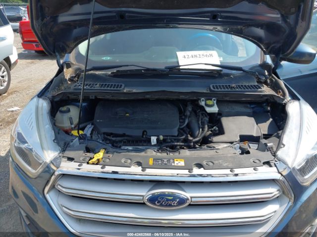 1FMCU0HD5JUB08919 Ford ESCAPE SEL