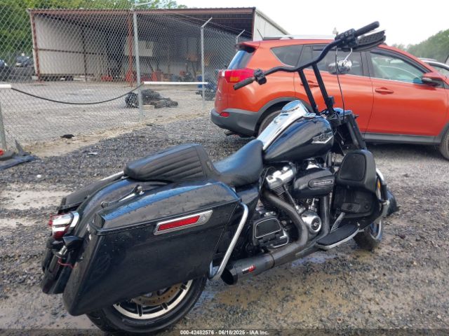 2018 HARLEY-DAVIDSON FLHR 1HD1FBC13JB612118 Photo 3