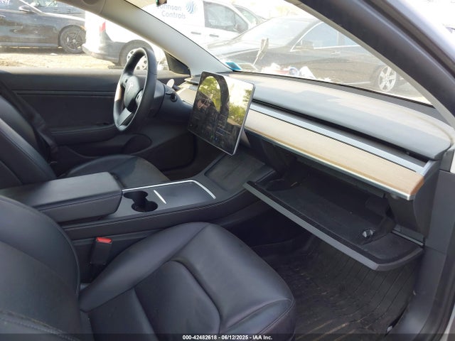 2020 TESLA MODEL 3 5YJ3E1EBXLF636848 Photo 4