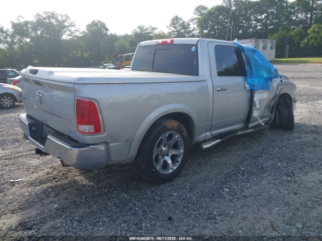 2017 RAM 1500 1C6RR6NT5HS630364 Photo 3