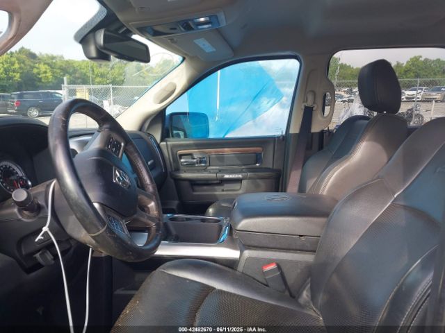 2017 RAM 1500 1C6RR6NT5HS630364 Photo 4