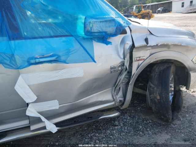 2017 RAM 1500 1C6RR6NT5HS630364 Photo 5