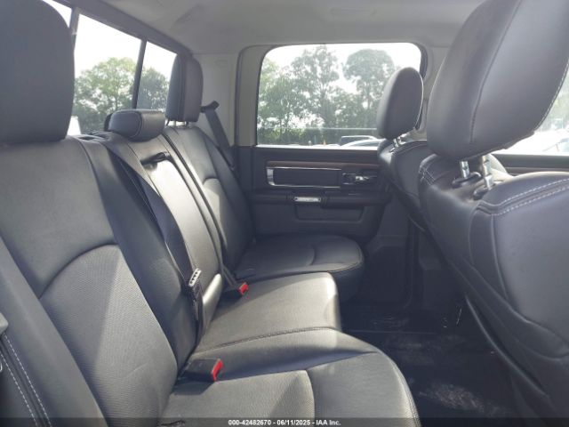 2017 RAM 1500 1C6RR6NT5HS630364 Photo 7