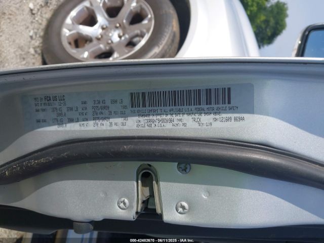 2017 RAM 1500 1C6RR6NT5HS630364 Photo 8
