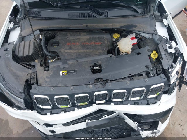 Jeep 2022 2022 3C4NJDFB4NT211280 Image 10