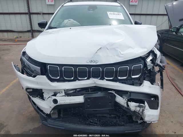 Jeep 2022 2022 3C4NJDFB4NT211280 Image 12
