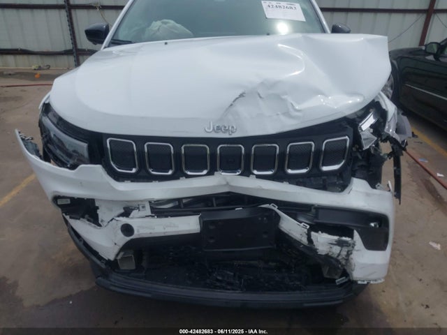 Jeep 2022 2022 3C4NJDFB4NT211280 Image 6