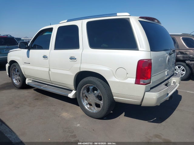 2004 CADILLAC ESCALADE 1GYEC63TX4R193940 Photo 2