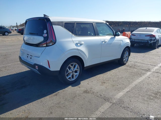 KNDJ23AU3P7884485 KIA mpi nu