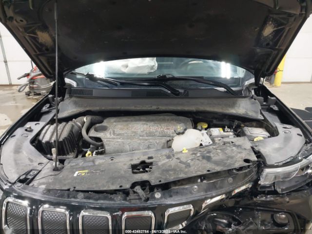 3C4NJDCB5NT223989 Jeep 2022
