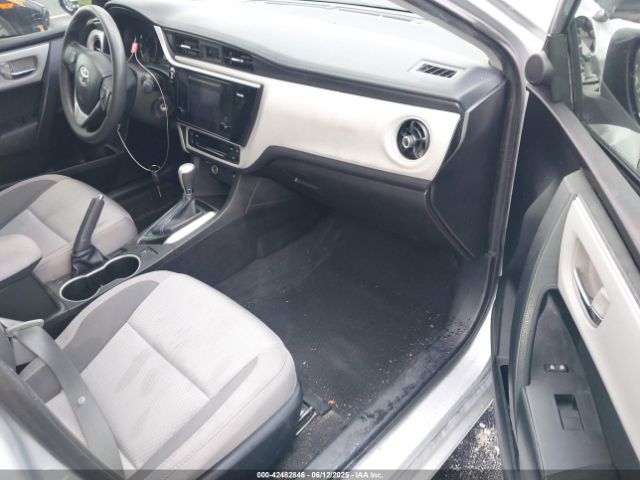 2017 TOYOTA COROLLA 5YFBURHE5HP713219 Photo 4