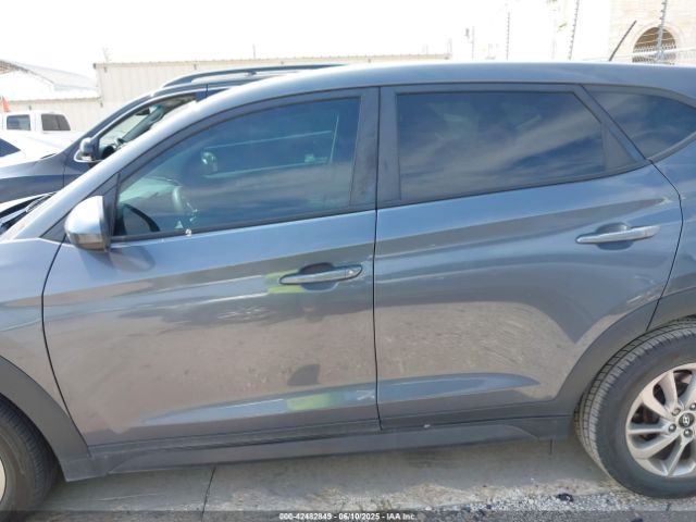 KM8J23A49HU485269 Hyundai TUCSON SE